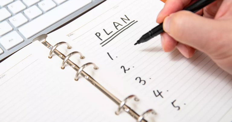 ผู้เชี่ยวชาญแนะนำ ให้บริษัทเตรียมแผนฉุกเฉินจดใส่กระดาษไว้เสมอ เพื่อรับมือการถูกโจมตีทางไซเบอร์